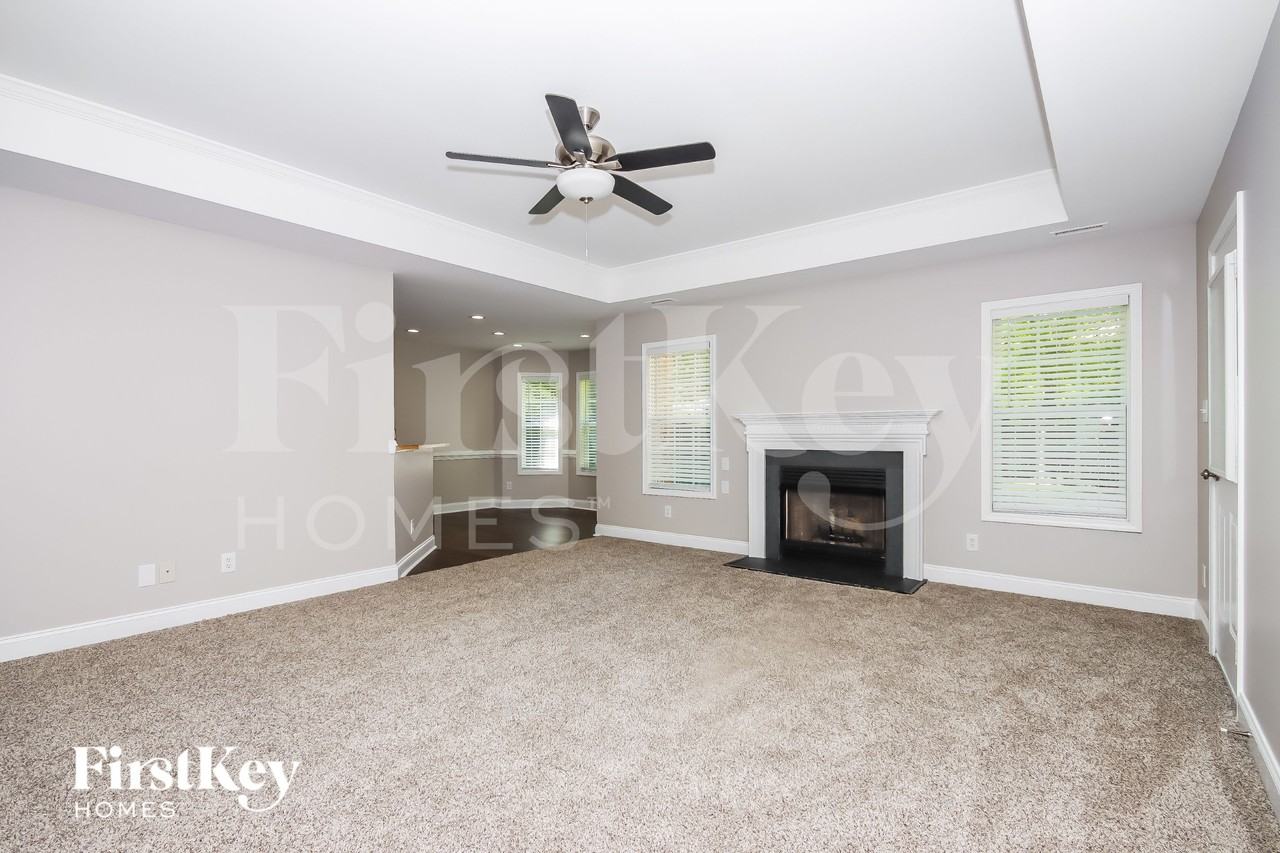 645 White Oaks Rd - Photo 5 of 16