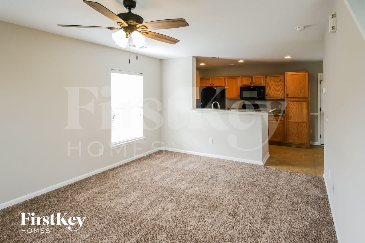 615 Silver Moss Dr - Photo 2 of 15