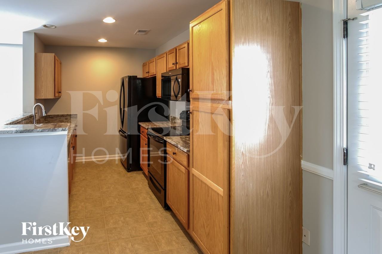 615 Silver Moss Dr - Photo 5 of 15