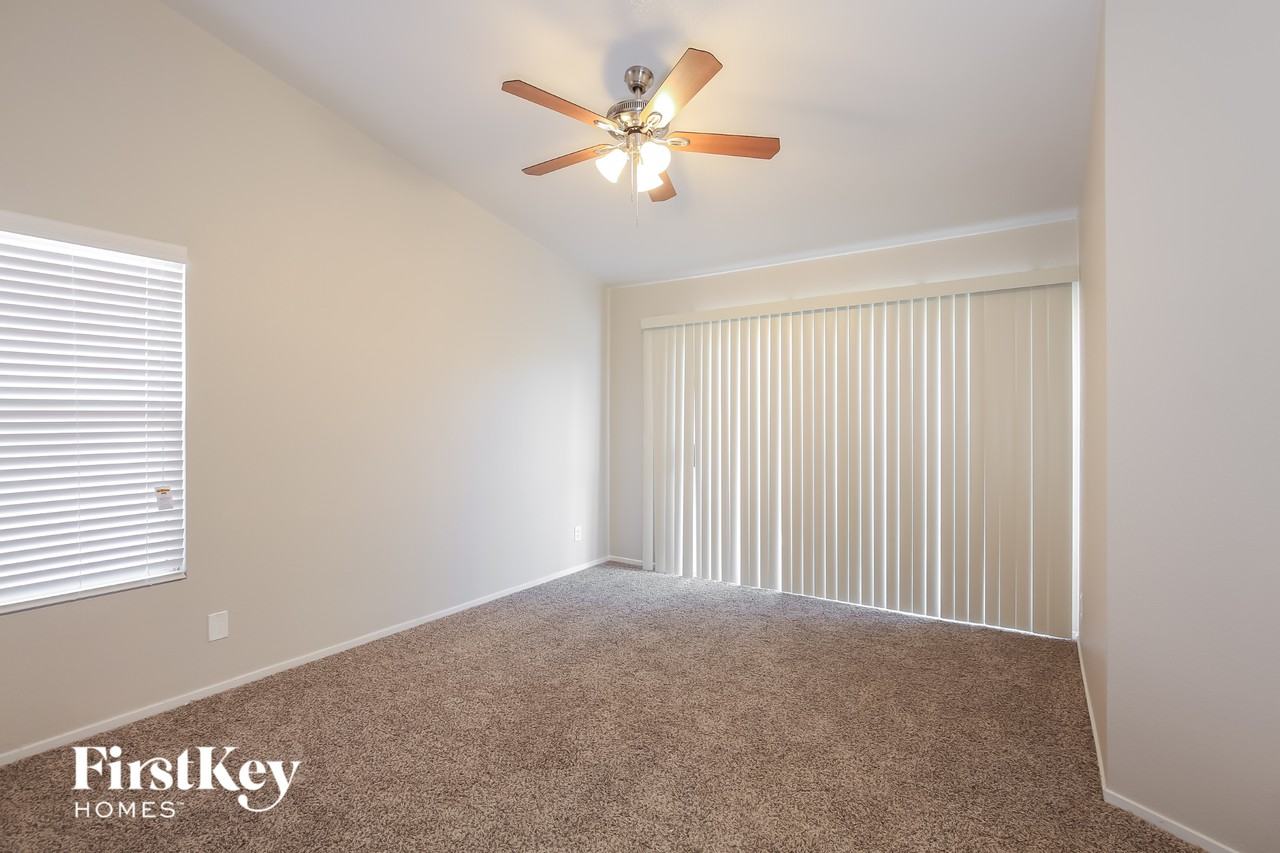 4912 Breezy Day Dr - Photo 7 of 15