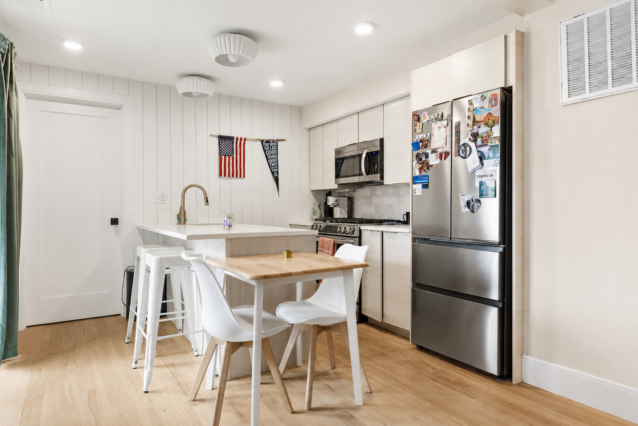92 Chelsea St #2