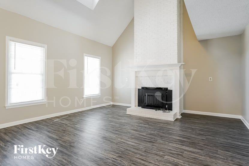 6700 River Hills Dr - Photo 4 of 15