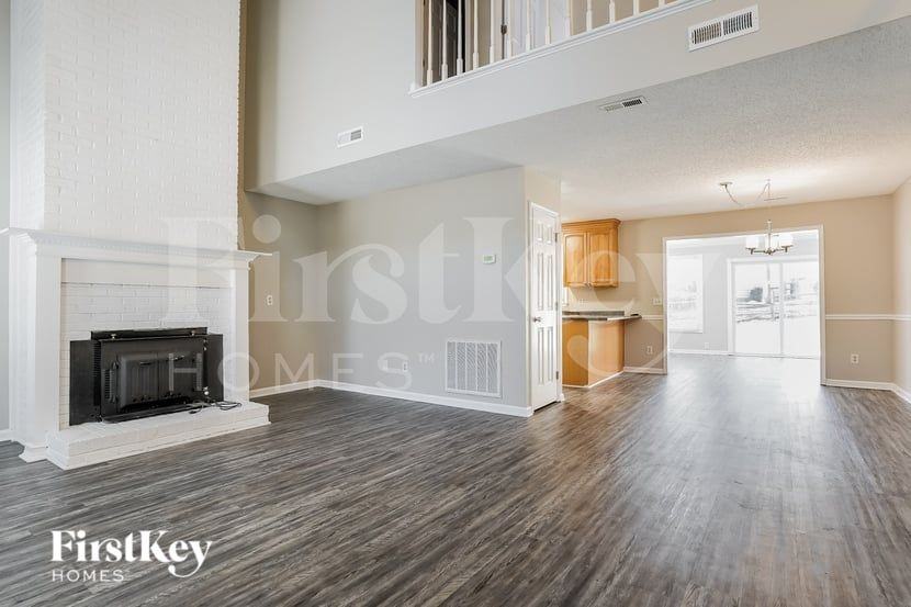 6700 River Hills Dr - Photo 5 of 15