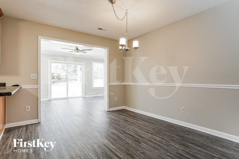 6700 River Hills Dr - Photo 6 of 15