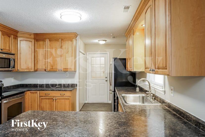 6700 River Hills Dr - Photo 7 of 15