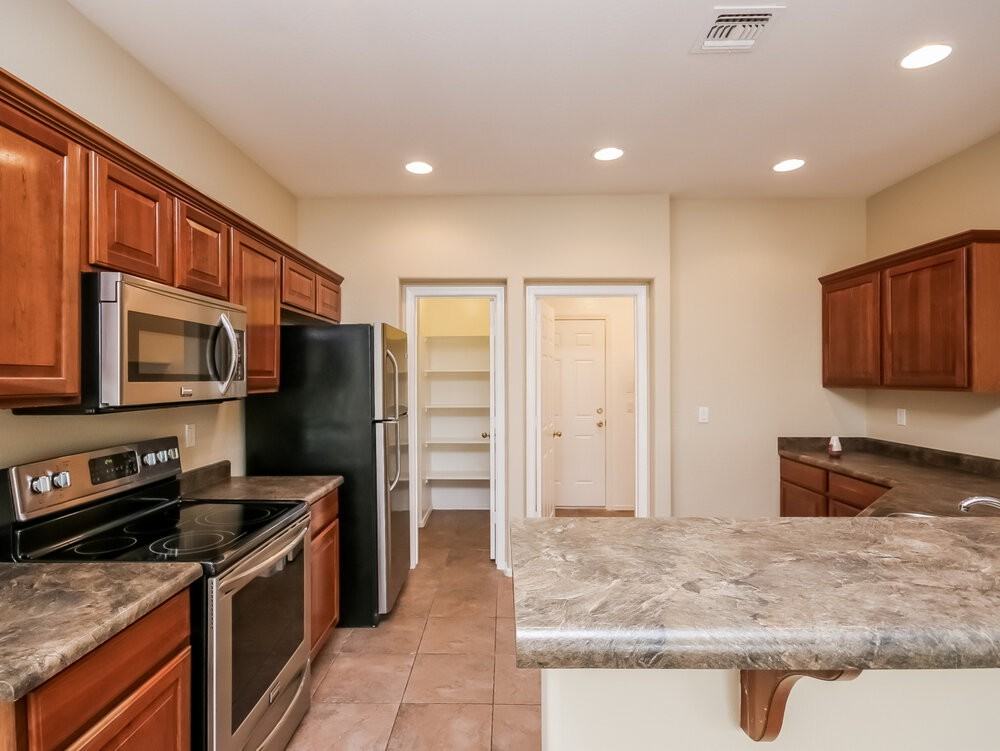 17606 W Bridger St - Photo 5 of 12