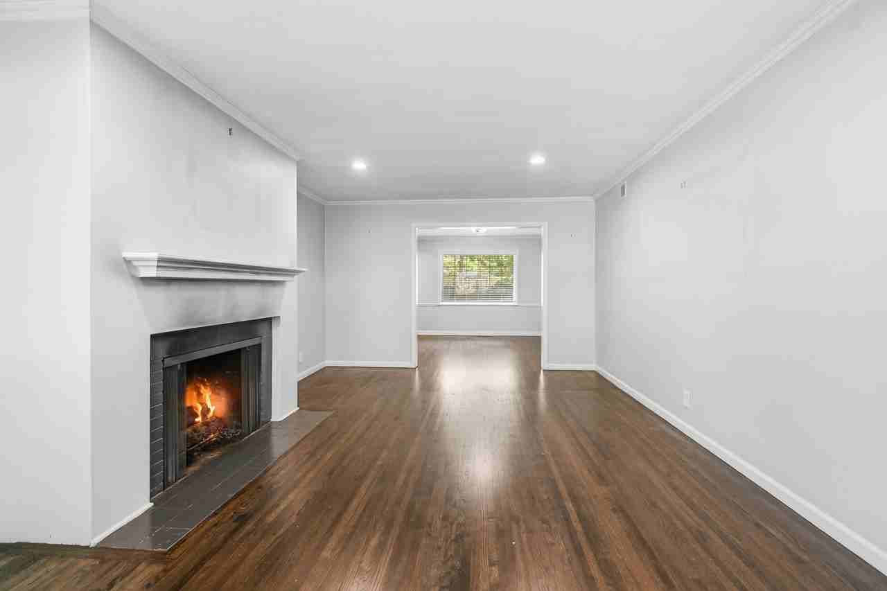 3325 S Yorktown Ave - Photo 2 of 23