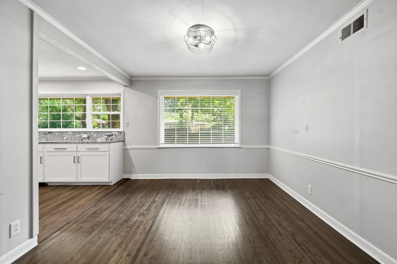 3325 S Yorktown Ave - Photo 5 of 23