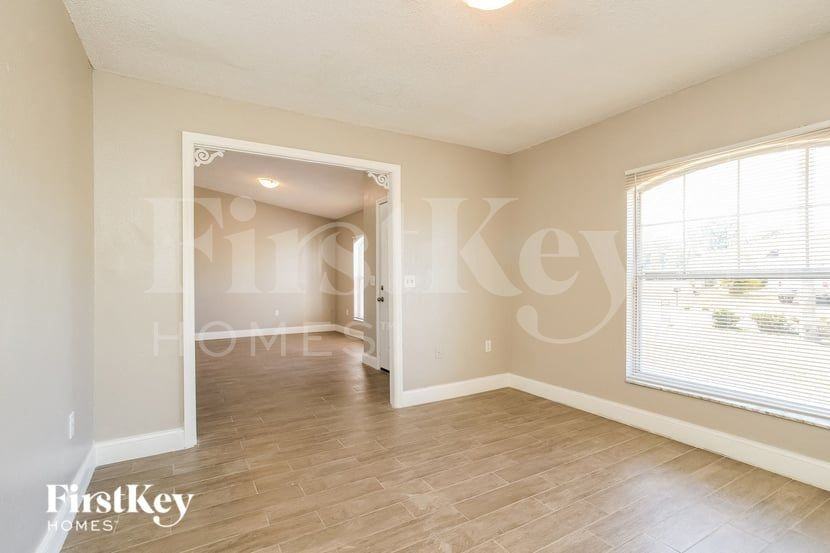 448 Bar Ct - Photo 4 of 15