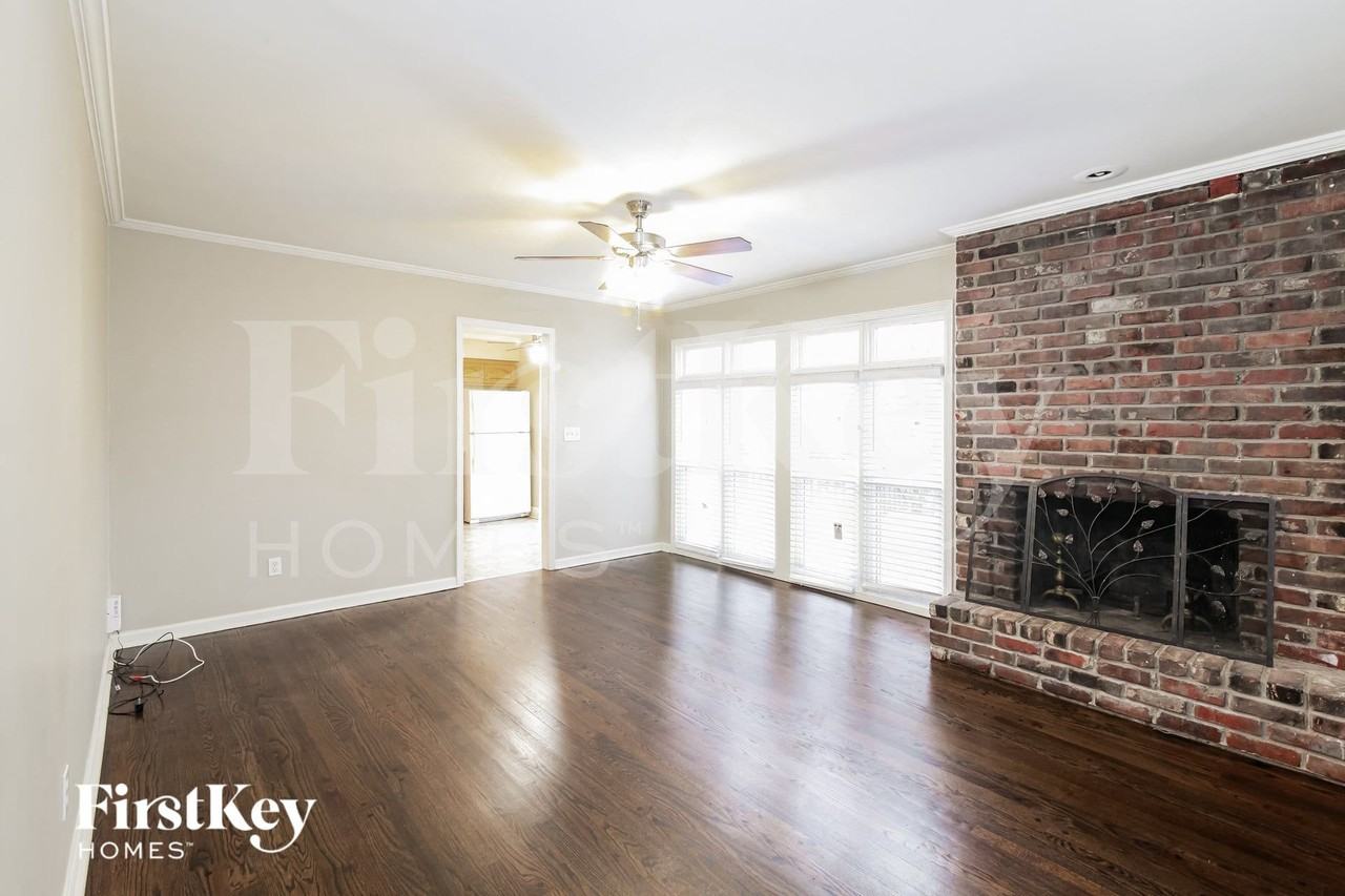 9613 Beverly Dr - Photo 4 of 15