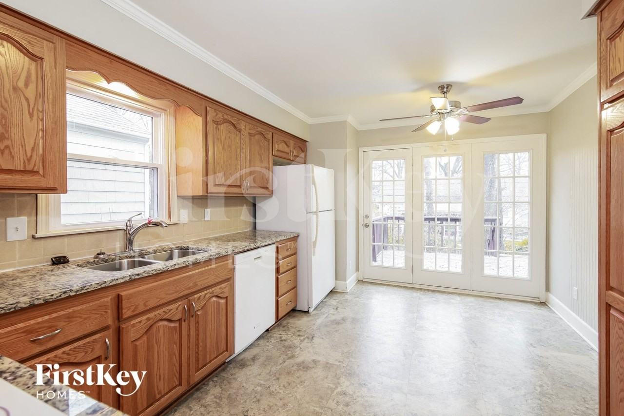 9613 Beverly Dr - Photo 6 of 15