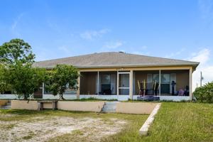 featured image of 4557 Golfview Blvd