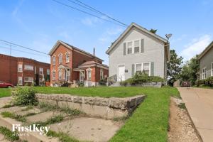 featured image of 671 S Lake St