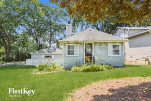 611 Oakwood Dr - Photo 1 of 1