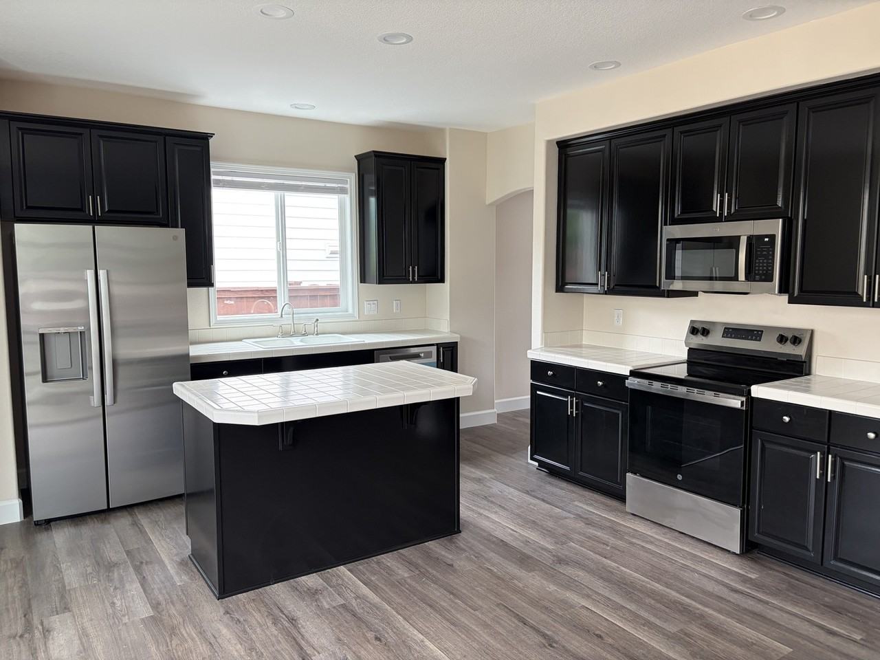 18709 Se 23rd St - Photo 3 of 11