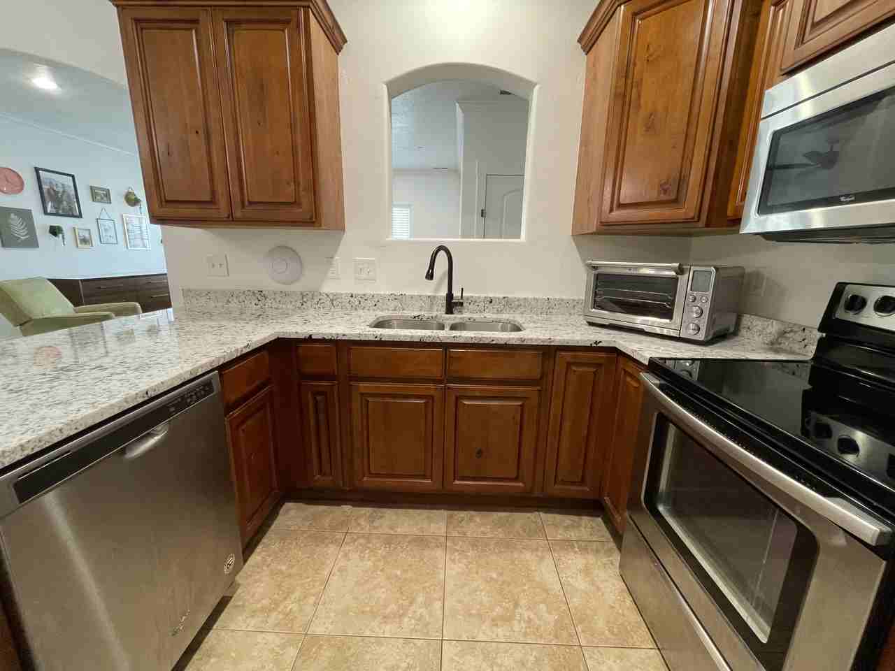 1956 N Crest Rd - Photo 6 of 10