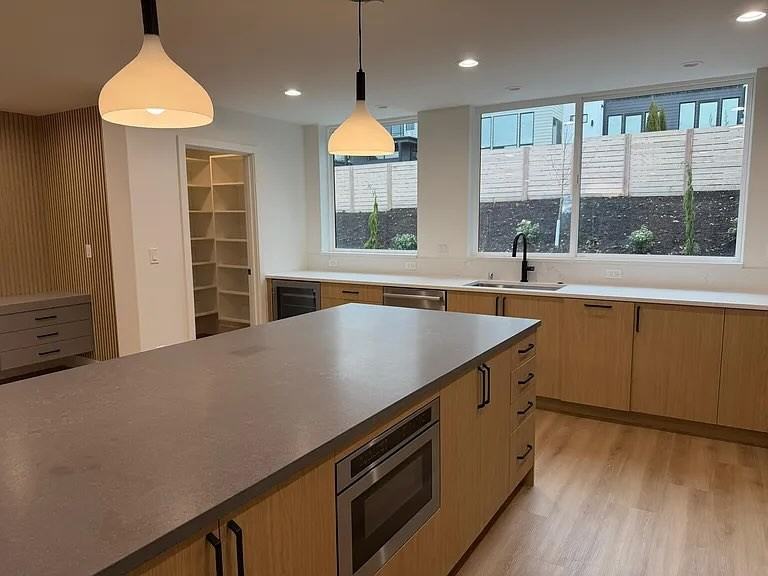 1718 Market St - Photo 5 of 15