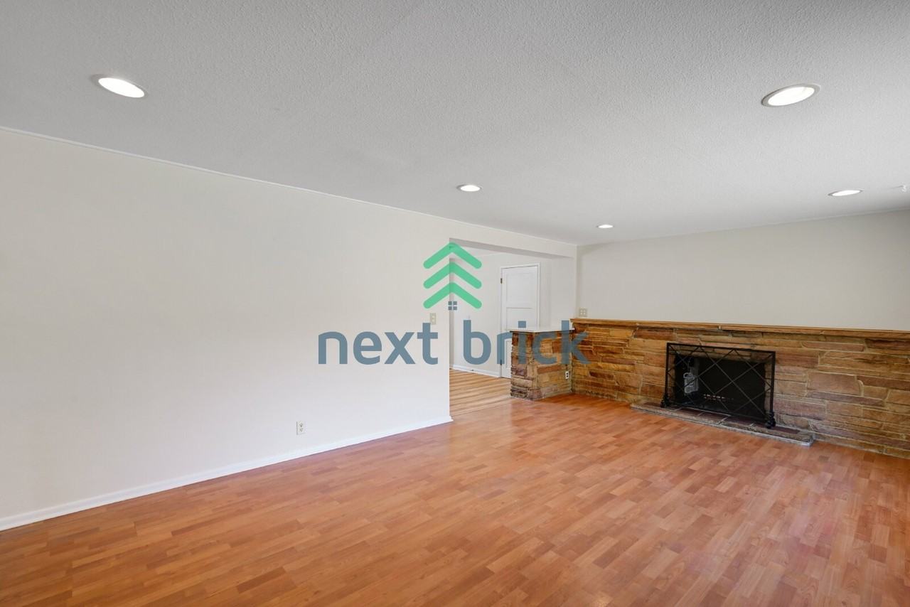 16511 22nd Ave Ne - Photo 5 of 26
