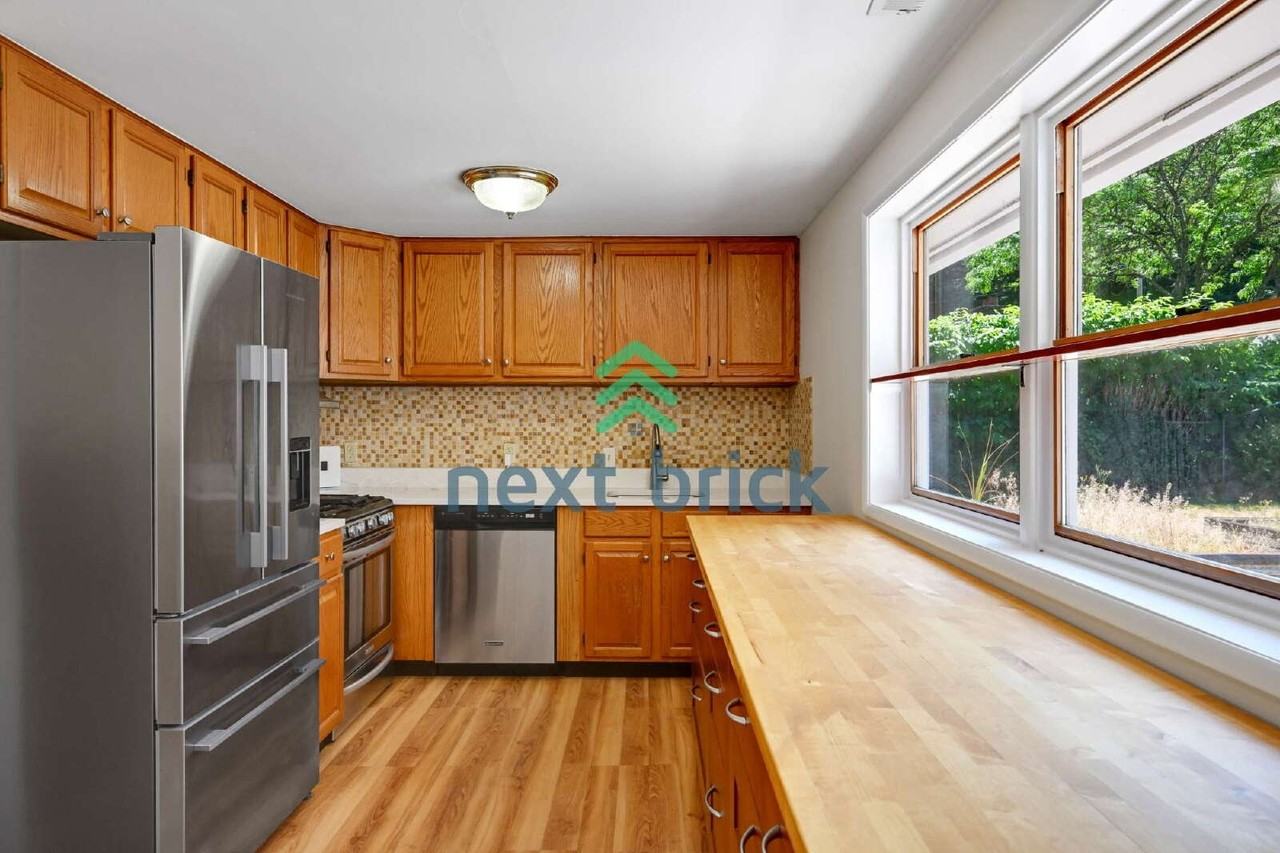 16511 22nd Ave Ne - Photo 6 of 26