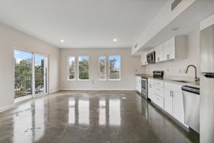 3100 Banks St #209 - Photo 1 of 1
