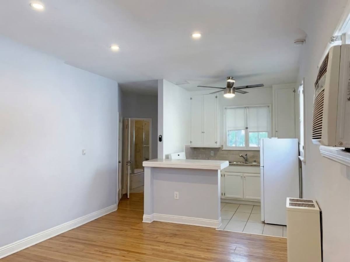9037 Rangely Ave #5A - Photo 7 of 10