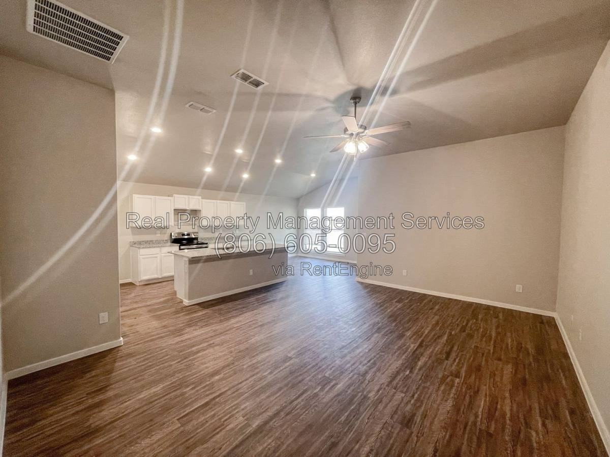 2101 N Avenue N #L - Photo 3 of 10