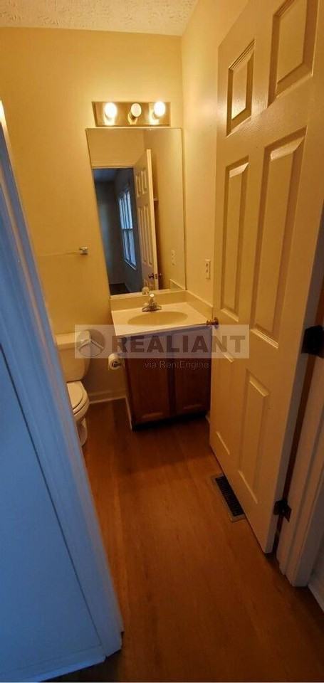 1412 Ritchie Ct - Photo 2 of 10