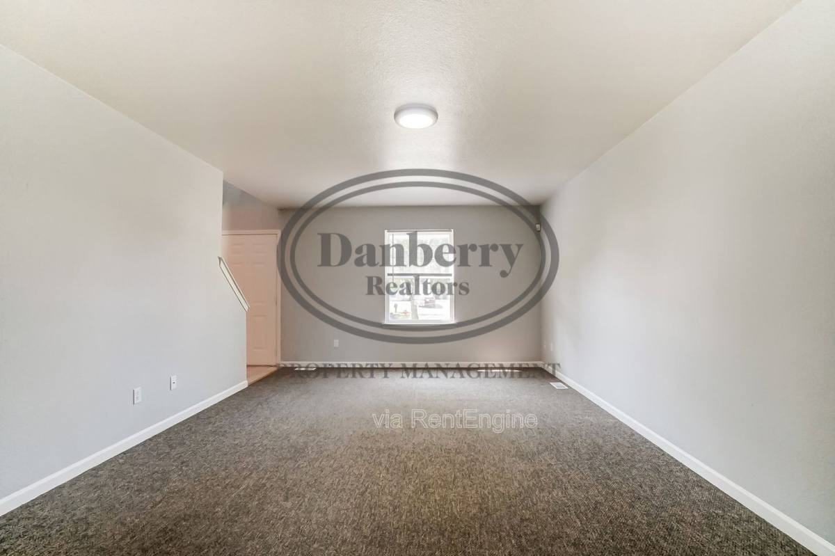 3704 Willow Run Dr - Photo 6 of 10