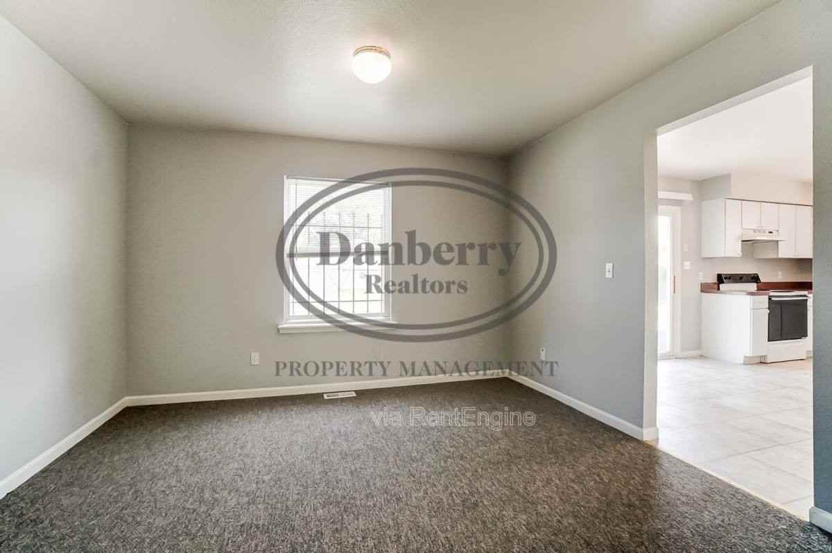 3704 Willow Run Dr - Photo 7 of 10