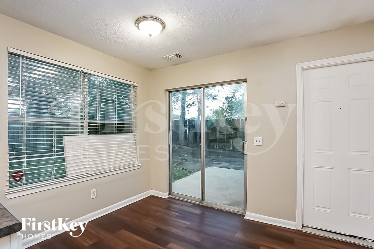 2410 Planters House Ln - Photo 5 of 16