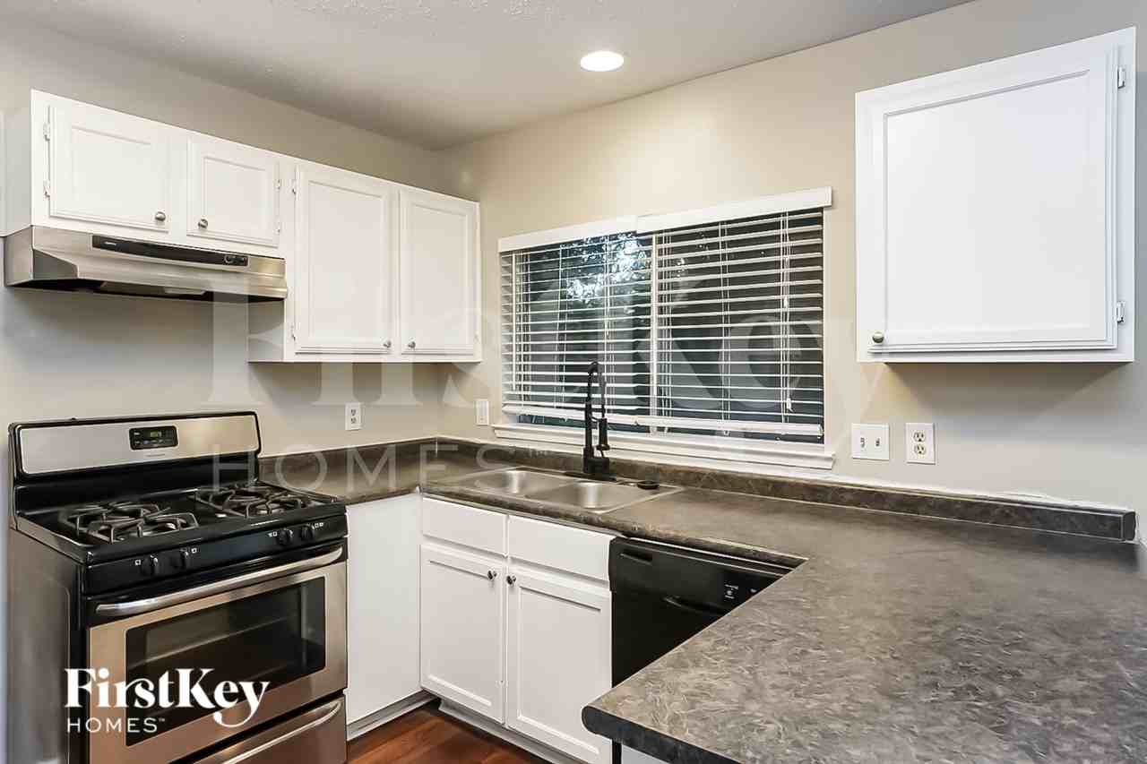 2410 Planters House Ln - Photo 6 of 16