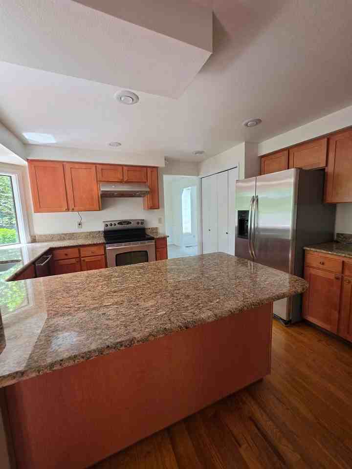 6324 151st Ave Se - Photo 6 of 17