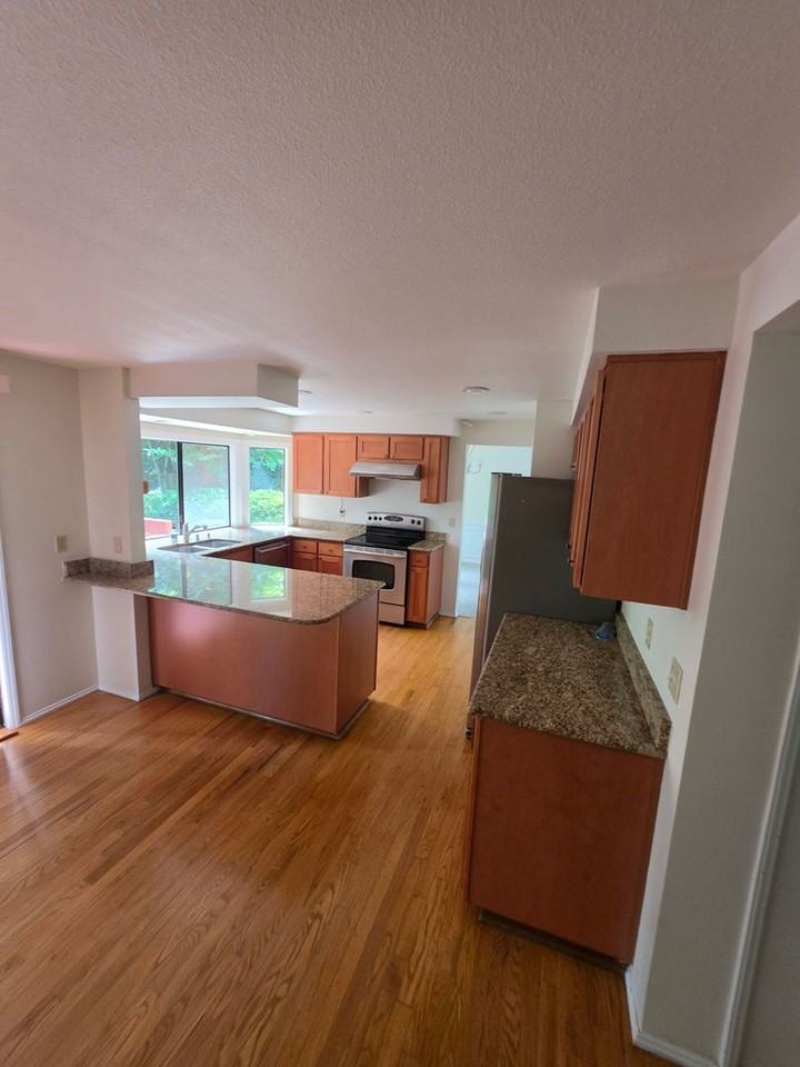 6324 151st Ave Se - Photo 7 of 17