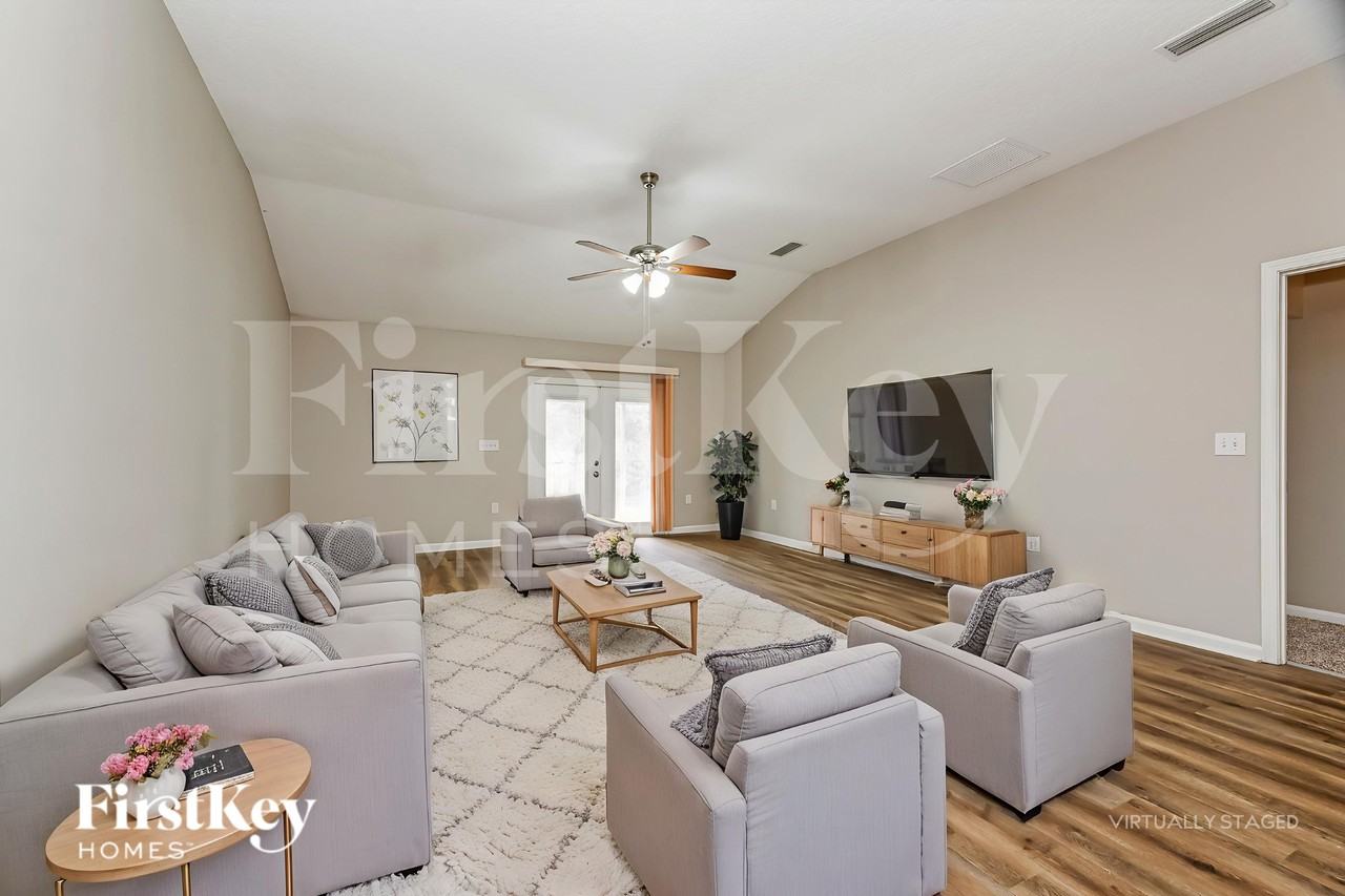 13772 Fish Eagle Dr W - Photo 4 of 19
