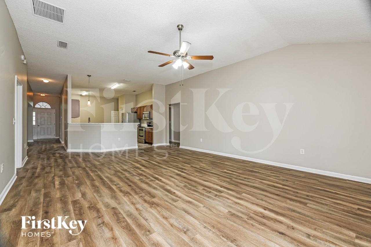 13772 Fish Eagle Dr W - Photo 5 of 19