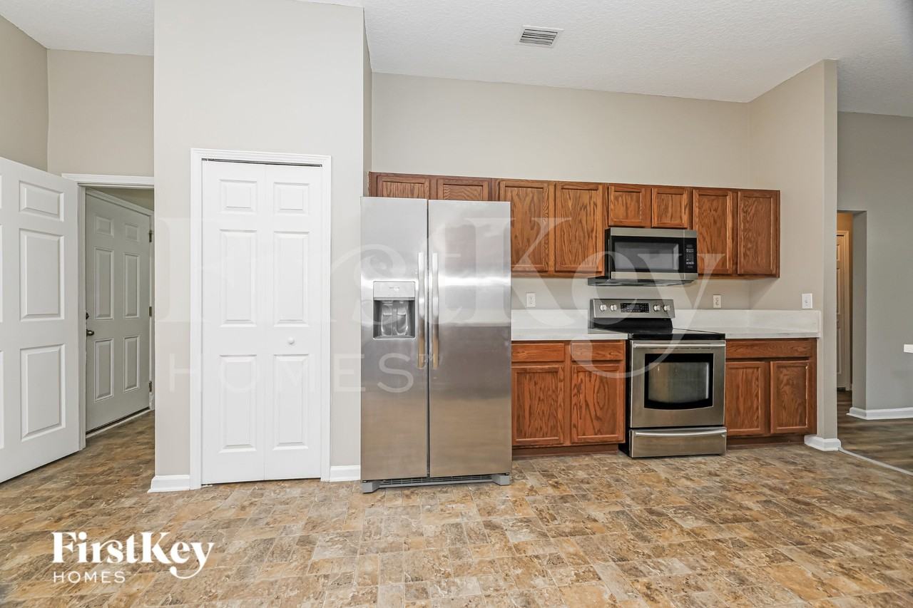 13772 Fish Eagle Dr W - Photo 6 of 19