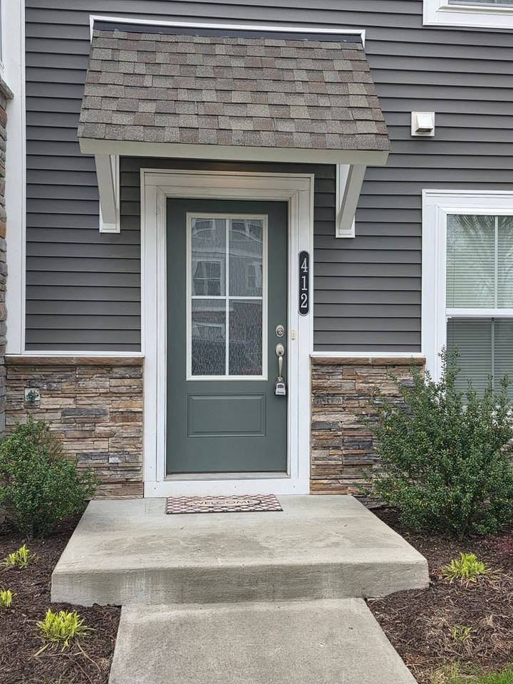 412 Bulkhead Pl - Photo 2 of 19