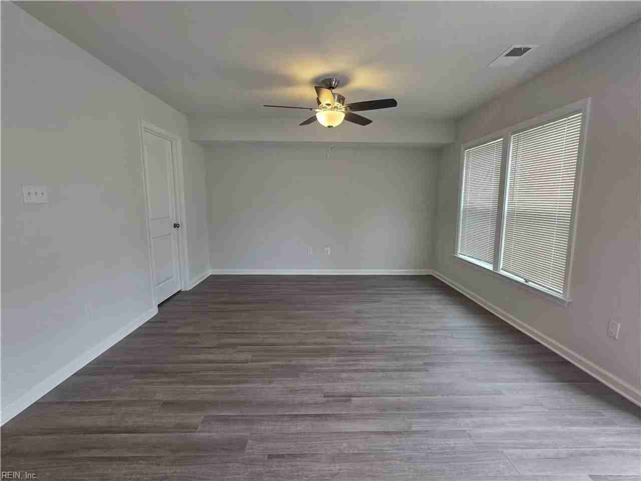 412 Bulkhead Pl - Photo 5 of 19