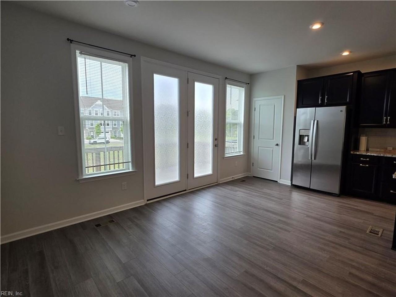 412 Bulkhead Pl - Photo 7 of 19