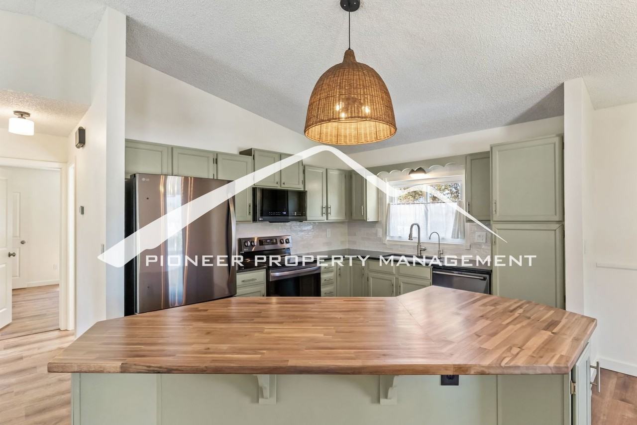 2607 Legend Dr - Photo 5 of 23