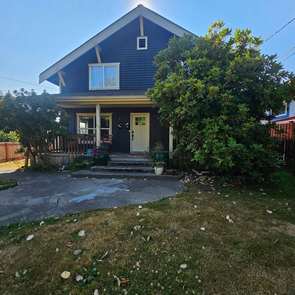 1143 Naval Ave