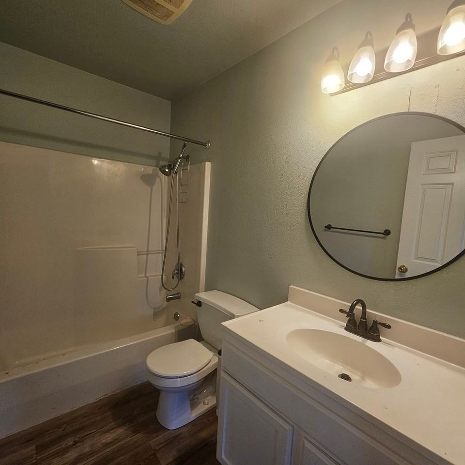 1143 Naval Ave - Photo 5 of 14