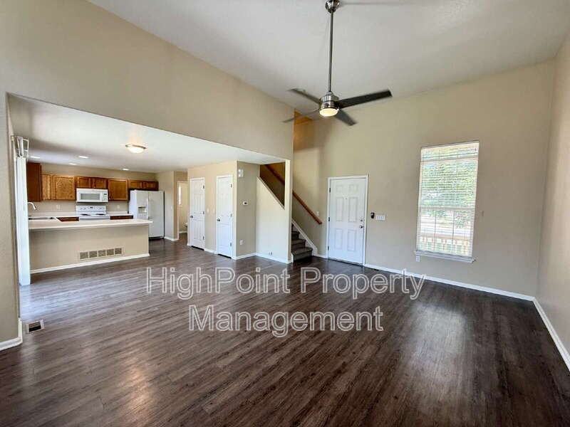 183 Mesa St - Photo 4 of 19