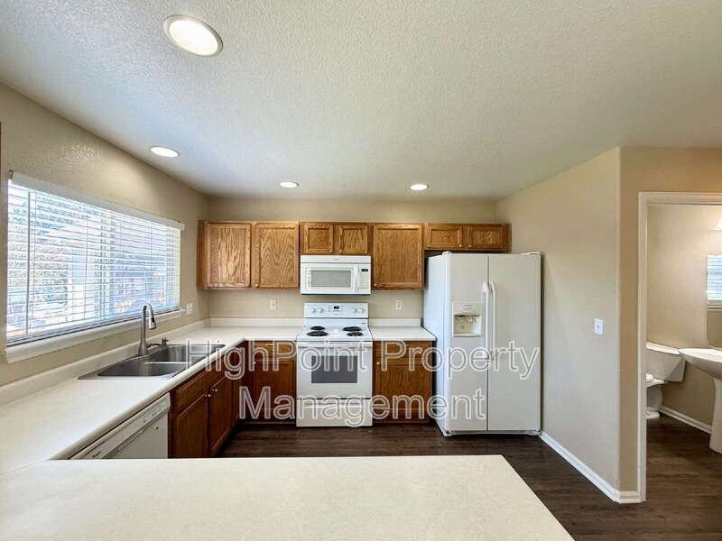 183 Mesa St - Photo 5 of 19