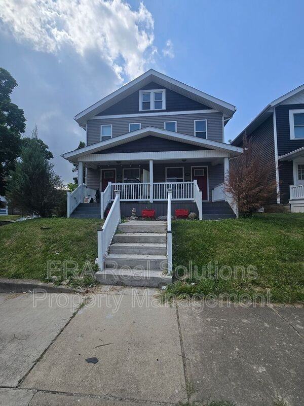 859 Reinhard Ave - Photo 7 of 33