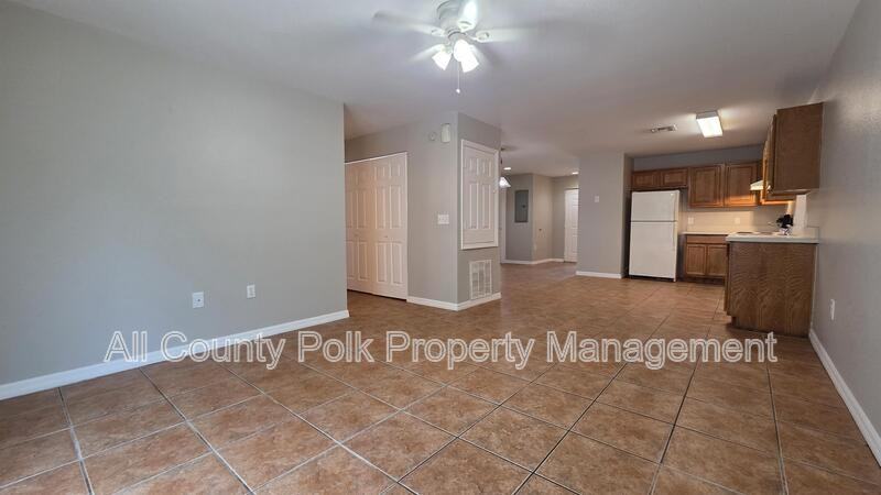 1210 Fairway Dr - Photo 4 of 21