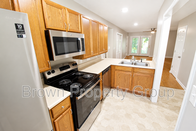 303 Hinsdale Ave - Photo 2 of 18