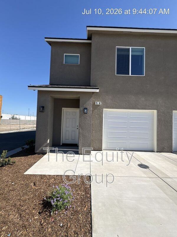 735 S Pinkham St #102 - Photo 2 of 27