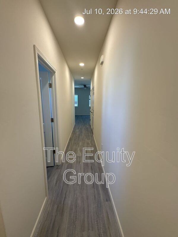735 S Pinkham St #102 - Photo 3 of 27