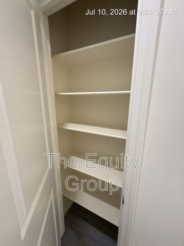 735 S Pinkham St #102 - Photo 6 of 27